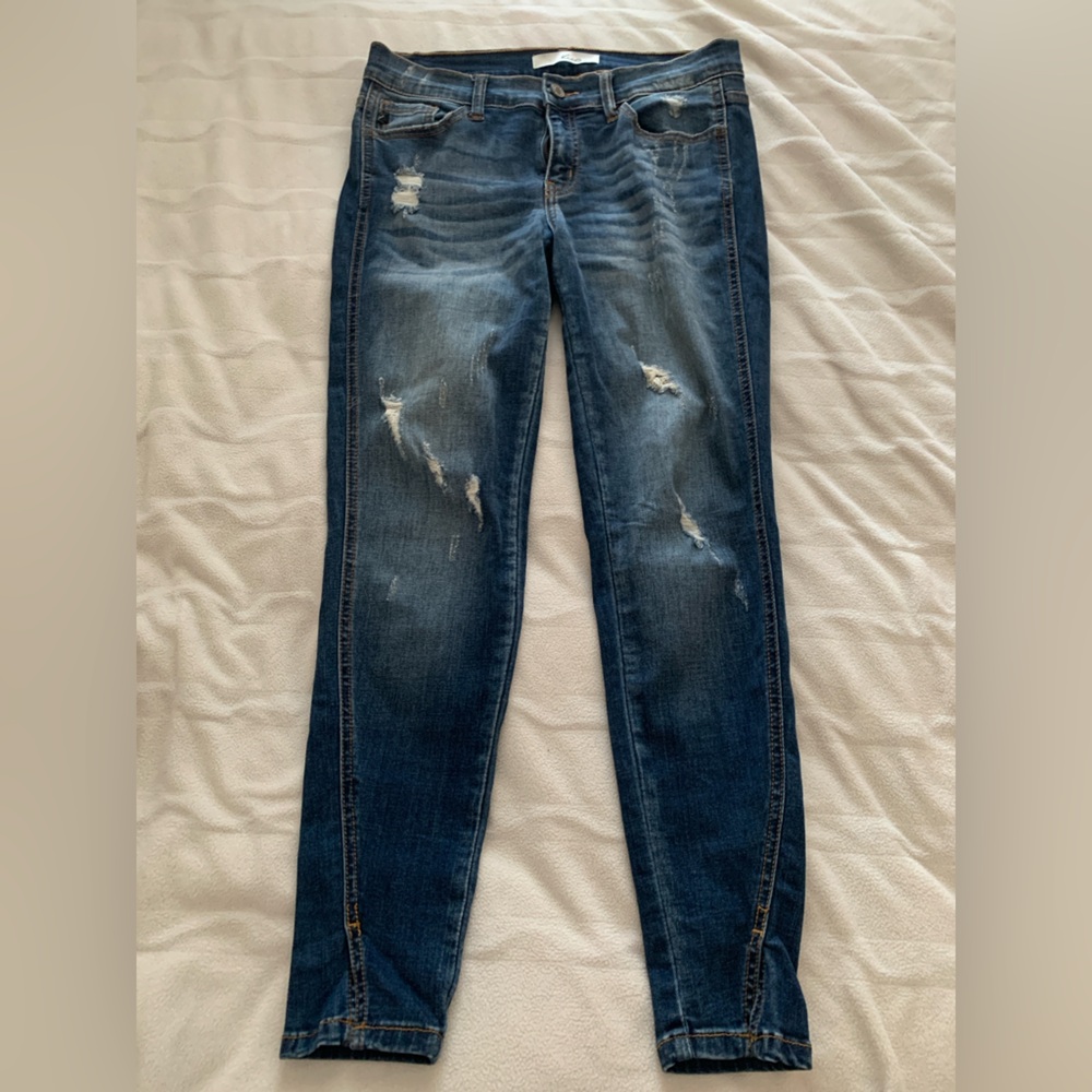 NWOT KanCan Dark Blue Distressed Denim Ankle Jeans for Vici Size 27/7